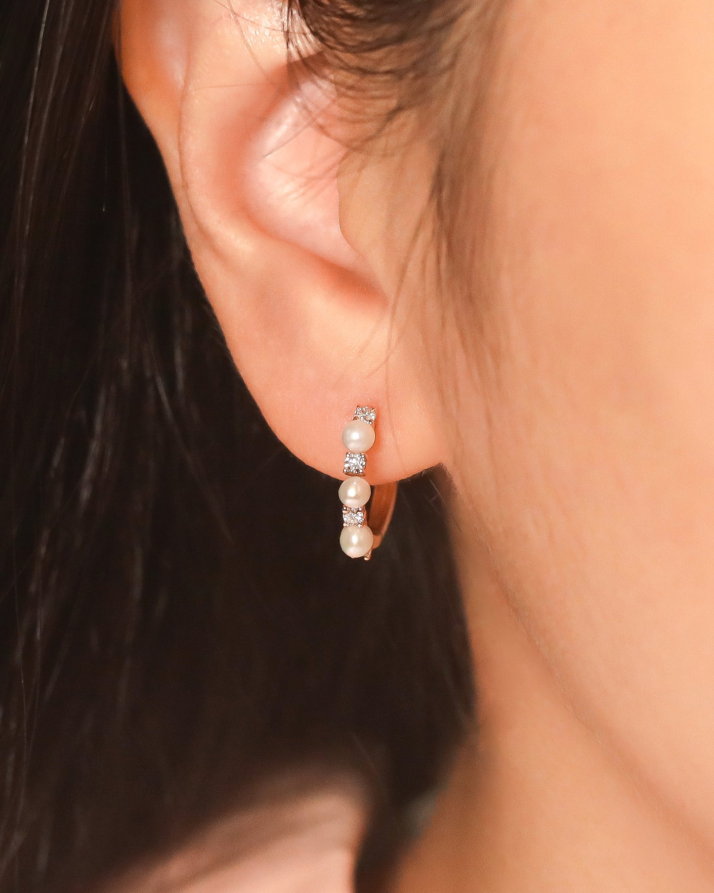 Megan Pearl Earring