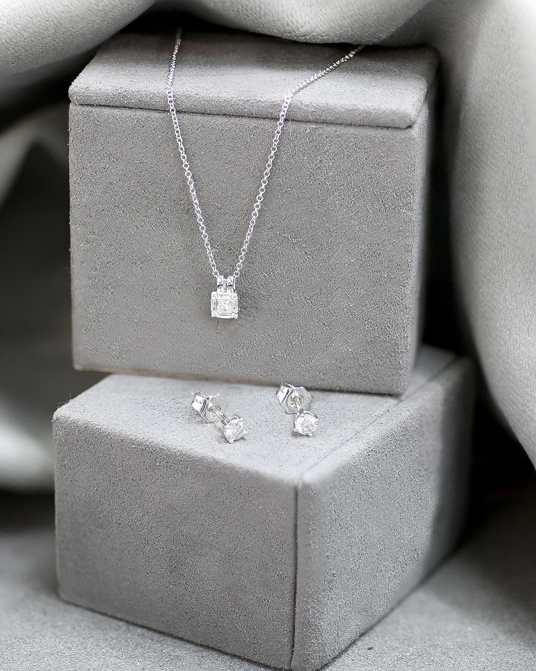 SEP_ Diamond Necklace