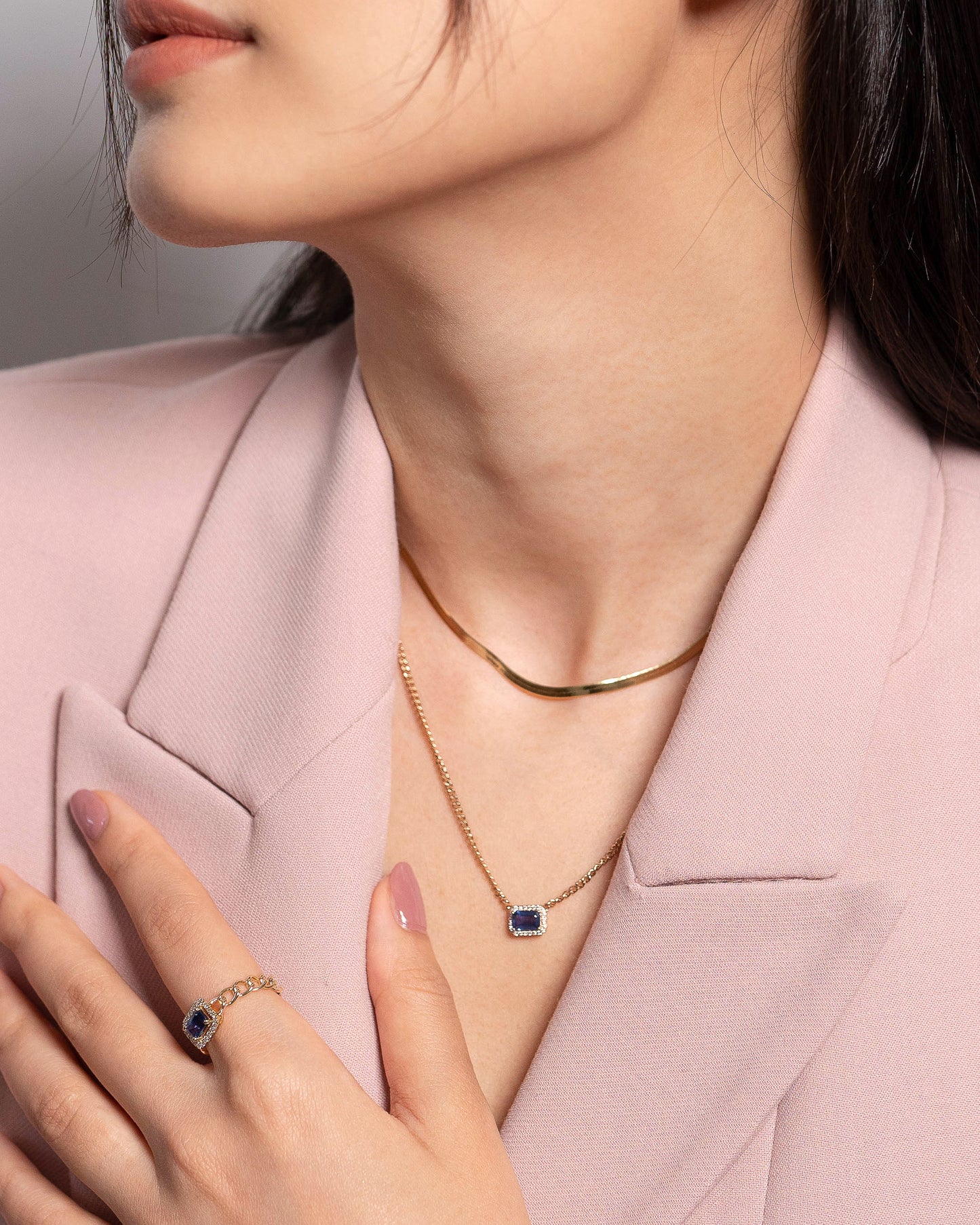 Exa Herringbone Chain Necklace